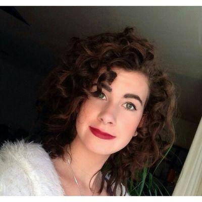 italiaanse_cc_'s profile picture. Stressen zal je problemen niet oplossen.Huilen zal niet terugbrengen wat je verloren hebt.Maar het gebed zal je sterker maken ~