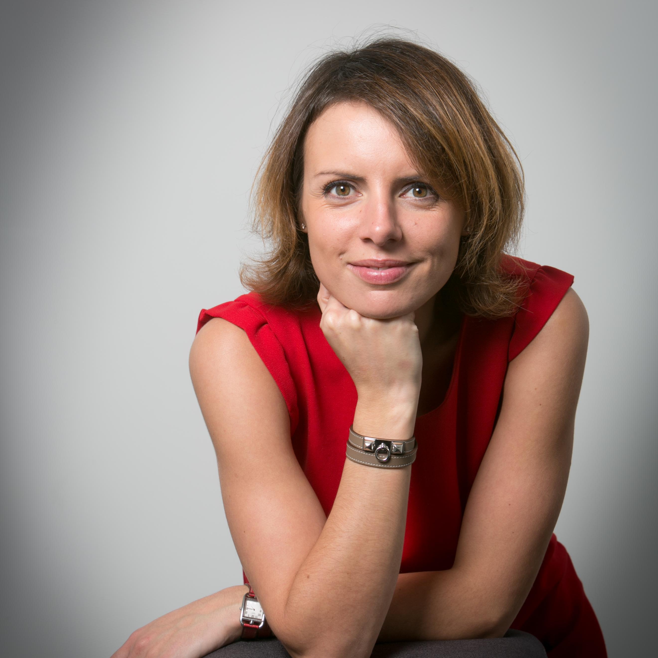 Employee Experience Director @groupe_BVA : enjoys laughing, flexible workplaces, happy communication, management, people, grammar, shoes and lolcats