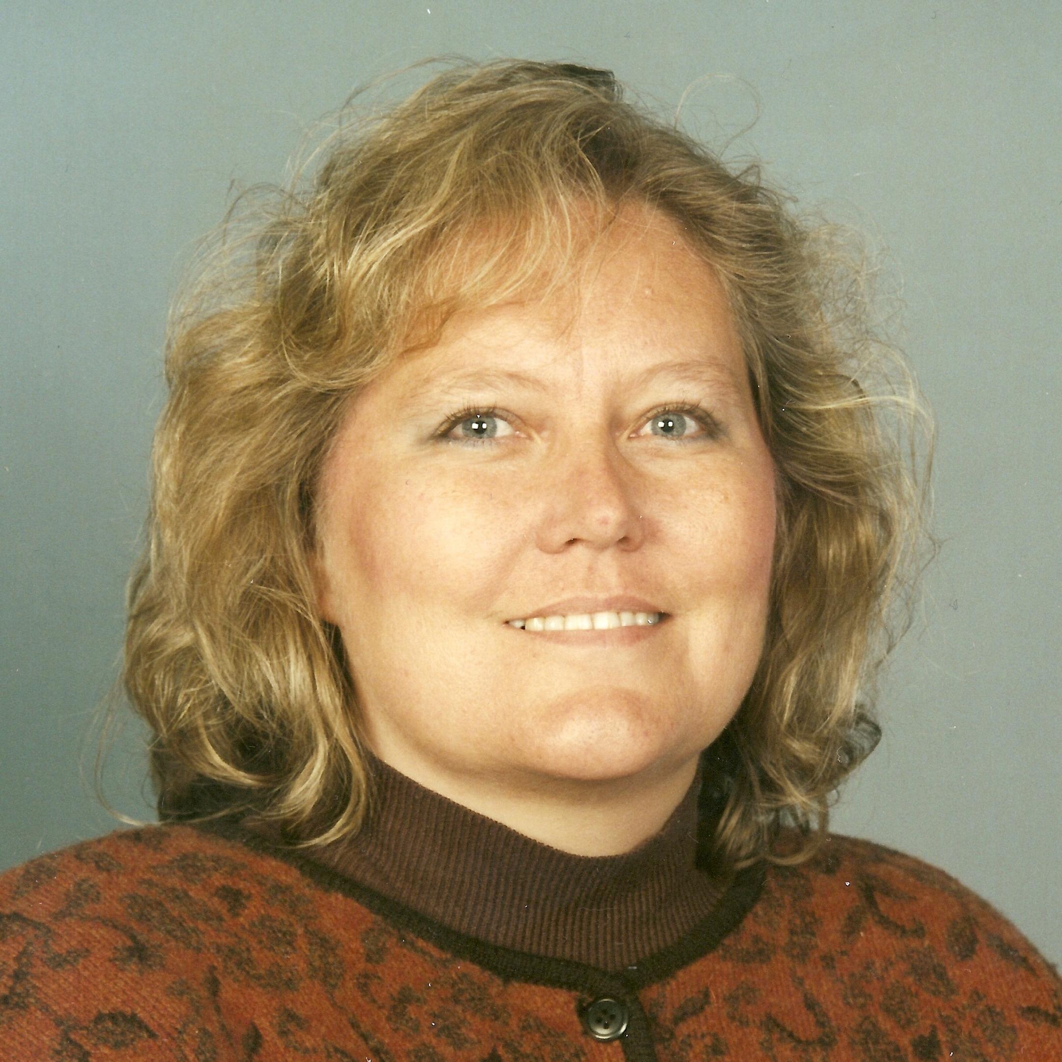 Wife, Mother, Proud Grandma, Small Business Owner, School Board Director Lakeville Area Schools, Conservative Activist, Tea Lover, Avid reader. Tweets are mine.