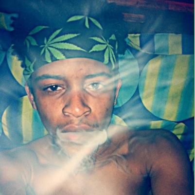 bein a real nigga is bout keepin it a hunnit. that fakin shit phony. stay true to yourself