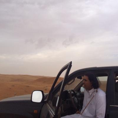 ‏قالوا من انت؟ وقلت انا انسان عادي [مجهول عند اهل الرتب والسلاطين] عايش عن ثقال النفوس انحيادي [عندي غناة النفس تسوى ملايين]