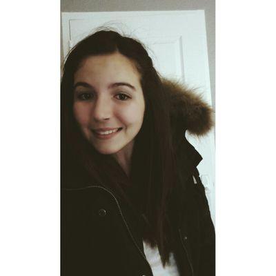 rantrua's profile picture. 16                                                                      Troyes.                                                            Instagram: maelle_rtr