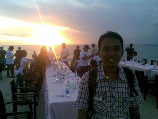 cakep1210's profile picture. Life is an adventure