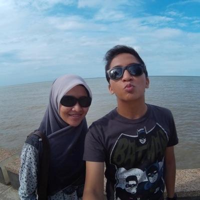 Hamizah_mnsr's profile picture. The truth hurts but it doesn't kill. Lies may please, but they don't heal.