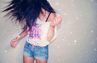 ni antes,ni despues,todo llega cuando tenga que llegar.Afronta tus problemas antes de que ellos te afronten a ti.Sonrie y se feliz♥.J&D♡.6♥