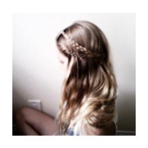 inviernocaIido's profile picture. A veces es mejor sentirse en otro mundo y no en este tan lleno de hipocresías. birdy, ed sheeran, taylor swift.