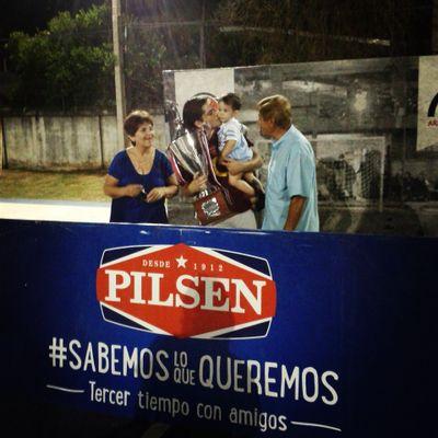 Uno de los secretos de la felicidad es agradecer por tus bendiciones en lugar de contar tus problemas