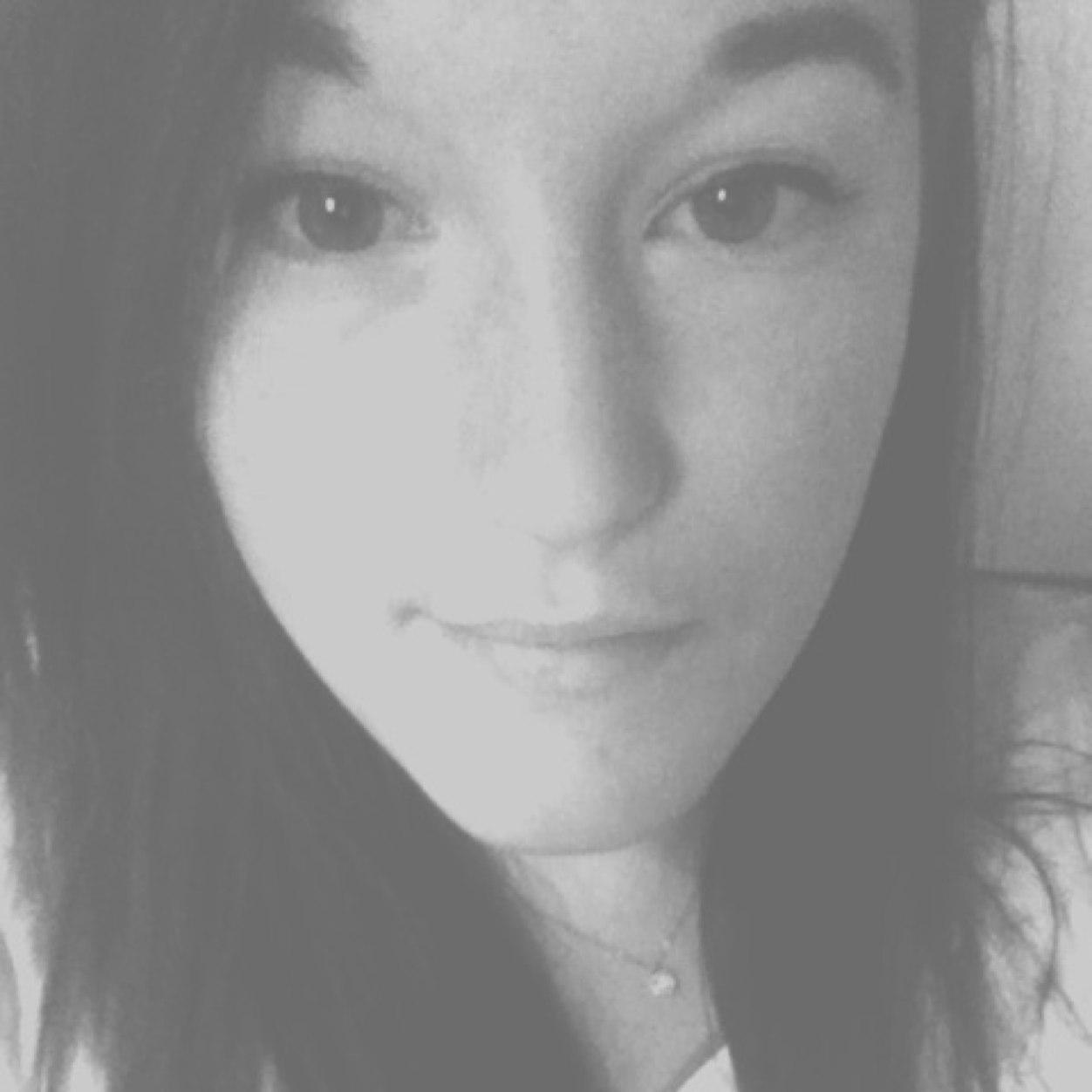 RomaneRako's profile picture. Le bonheur est un état d’esprit, pas une destination. - Les frères Scott