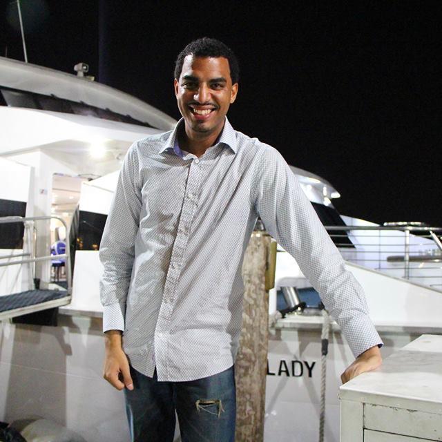 Entrepreneur Travelling The World While Doing Business From My Laptop Learn the Secrets to Living and Earning like a Freedom-Preneur with your FREE Video Course
