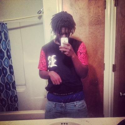 kno how im rockin keep Glocks in my front pocket Nigga ⛽️