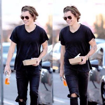 free follow from @niamahastyles please follow her and not this acc thanks :)