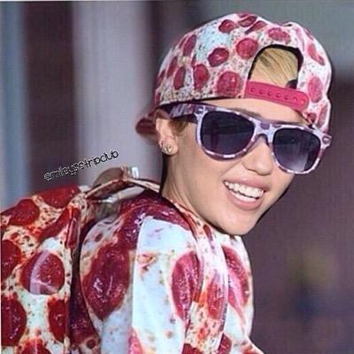 I am the biggest Justin Bieber fan on campus. DM me. #JustinBieber #belieber