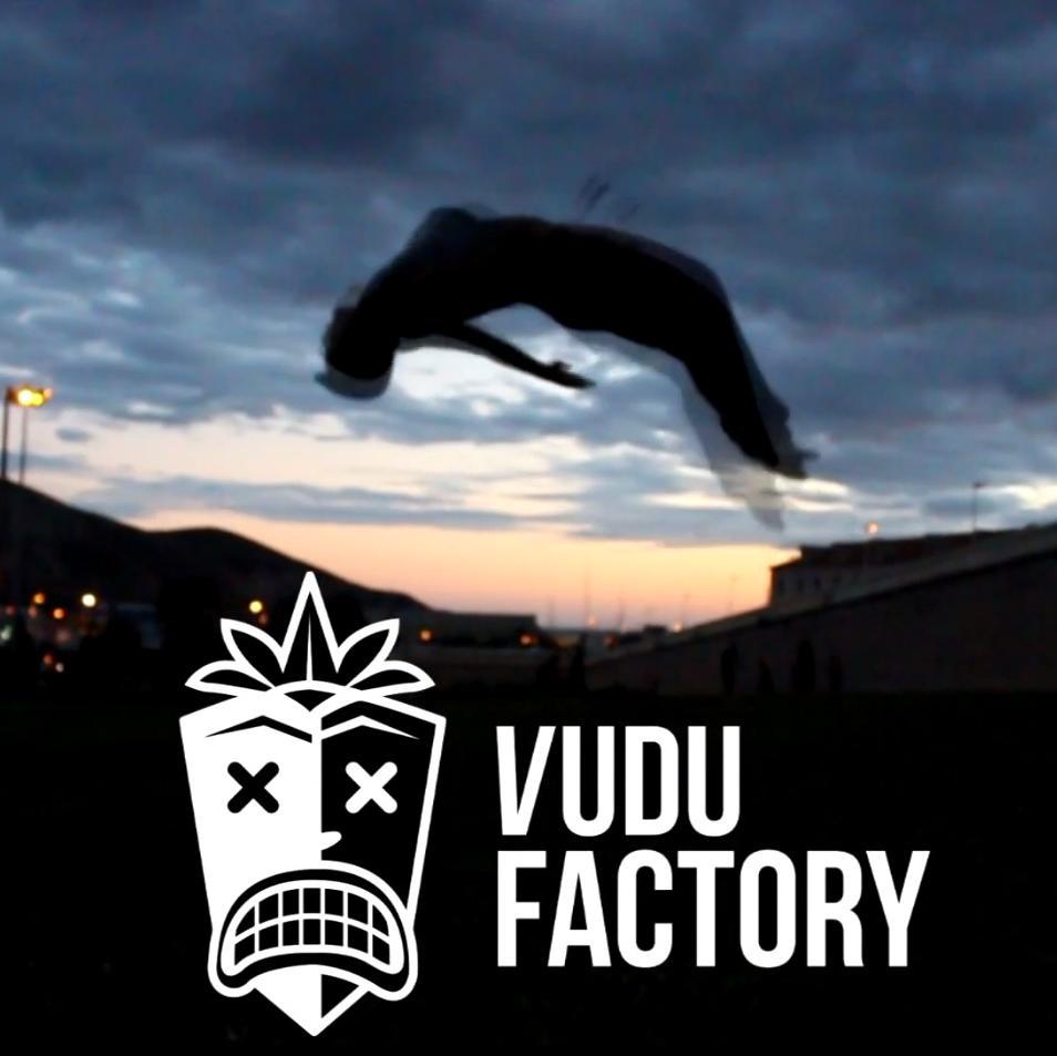 #Vudufactory Comprometidos con la música, el arte, y la cultura underground. Contacta si crees que puedo ofrecerte algo, o al revés. Clothing - Sponsor