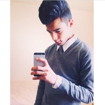 Hola *-\ soy Óscar :3