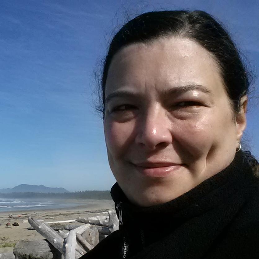 🏡 is Yellowknife NWT, ❤️ also in #NewWest, BC. Francophone. Multiracial. Engineer. Educator. Mom to a Grade 8 Teen. Avid Natural Dyer & Dabbling Fibre Artist.