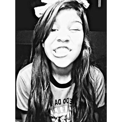 Maconha...Vc coloca o que mata entre os dentes,mas não da a ela o poder de matar.....♥  ❤ ⚓Quero que o dia termine bem..meu oração é só dela ⚓...Lv