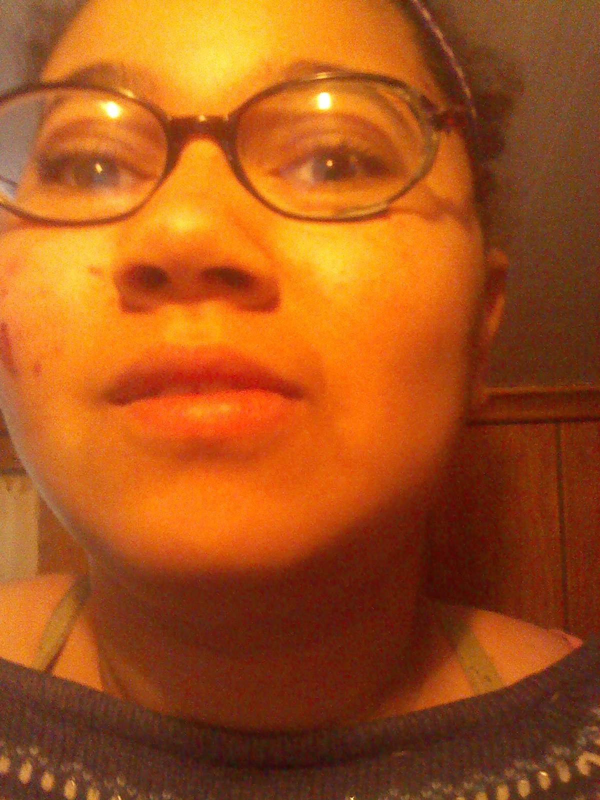think im pretty tweet/ follow me even if u dont
