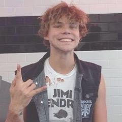 I gave you a free follow to help you gain so follow @damnastxn for me please
