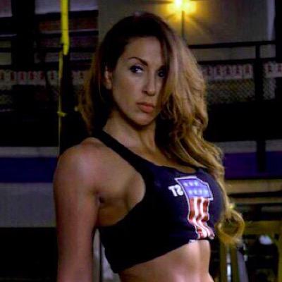 NoelleMcilvaine's profile picture. Owner of RAWR Meal Prep, Head Coach at Orangetheory Fitness, Visual Artist! Goal: To make an income while making an impact.” #BossBabe