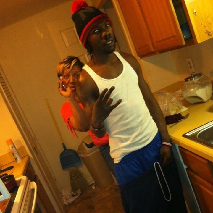 Nxt young nigga to make it  Rappn I love it  B on da look out im comn