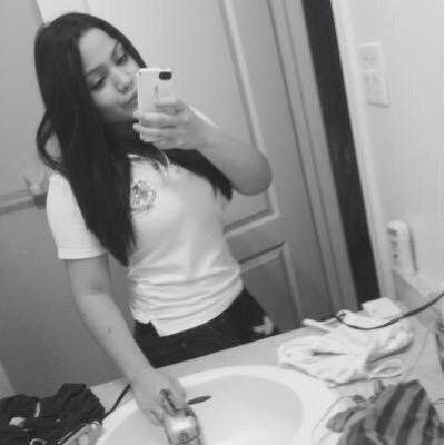 @drake @nickiminaj @justinbieber @cashinovamusic is life ☺️❤️ #FREEMN8