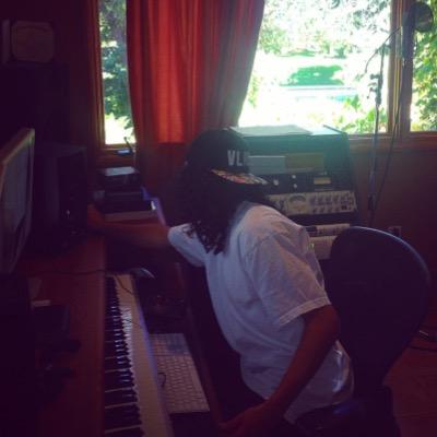 VersaceDre's profile picture. Composer, Arranger, Producer | multi-instrumentalist | Berklee College of Music 17’ | LA #DepartmentOfGroove #AllButSix #VTEAM