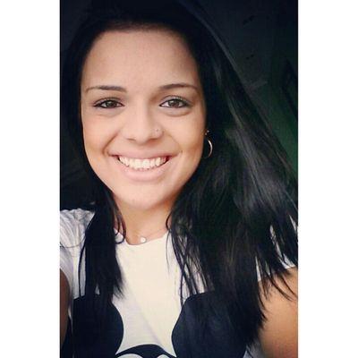 A única pessoa a quem devo dar satisfações é a eu própria e me sinto relativamente cumprida com o que fiz de mim mesma. Viver bem é a melhor vingança !