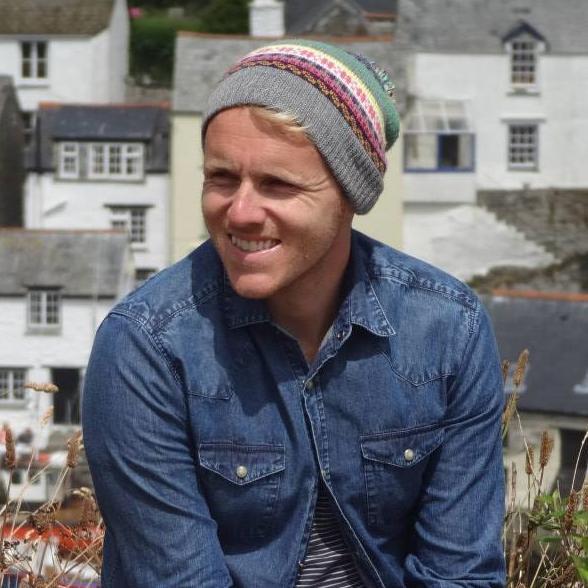 Food and travel blogger with an insatiable appetite and constant wanderlust. I blog mainly about budget travel, the UK and maps; next: Hanoi to Singapore