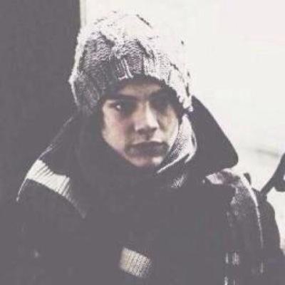 I CHANGED MY ACC TO @94SHIRES BC PROBLEMS PLS FOLLOW ME THERE, ILY ALL SO MUCH!