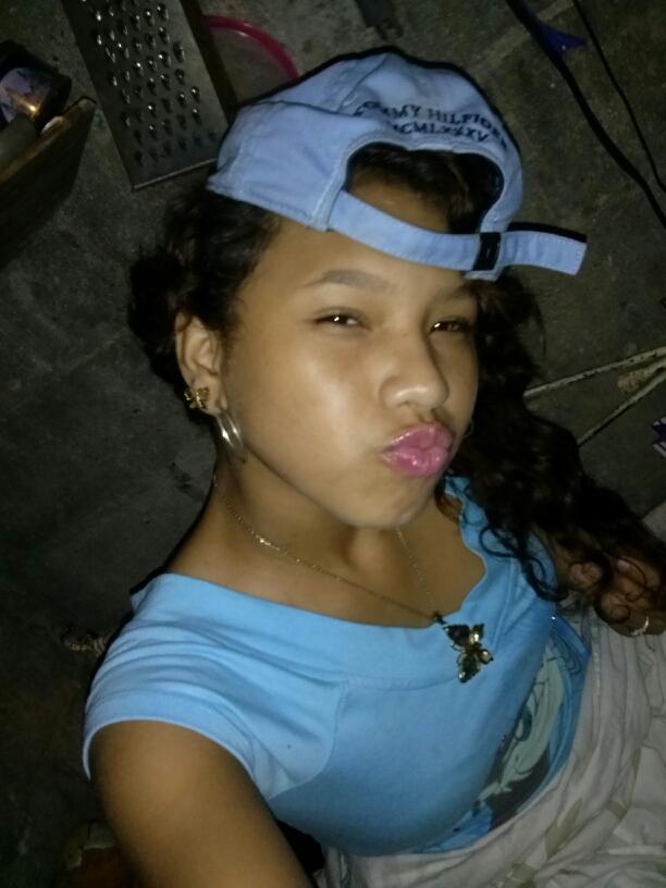 ♣tu belocidad soy yo♥xica sencible☺ estrovertida♣ cariñosa♦un poco timida intensa ♣Y graciosa♠Ctkm. *Carlos josùe*