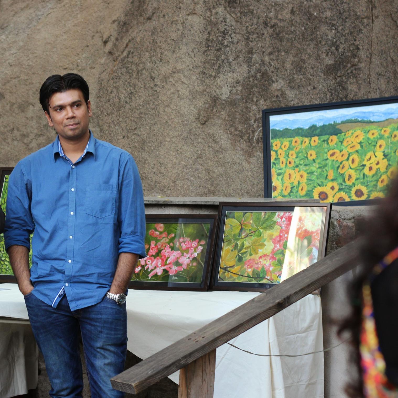 RohitIV's profile picture. Works at InsideView, Blogger, Spontaneous Photographer, Adventure sports freak.... to name a few.