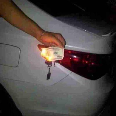 عاشق الوحده