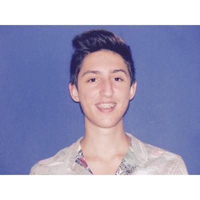 Il mondo è governato da personaggi molto diversi da ciò che è immaginato da coloro che non sono dietro le quinte.