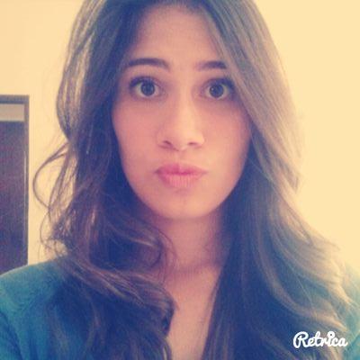 Pequeña agridulce♥ VENEZOLANA. Sarcastica&realista. Confió plenamente en DIOS. Instagram: _mariallf
Snapchat: is_luluu