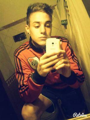 Hola, Me Llamo Ezequiel Mendez y Tengo 16 años, Soltero 3
