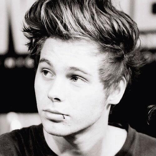 Luke is my king so....I guess that means Im his QUEEN! ❤
