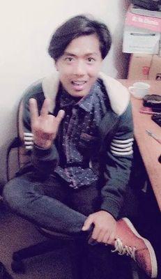 adejr13's profile picture. iio