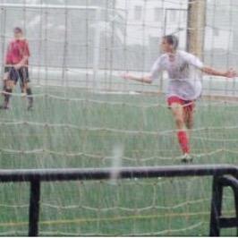 Estudiante de Gestión y Administración de Empresa, enamorado de Andrea Iborra. Fútbol como forma de vida