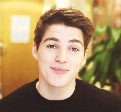 LorcanS_AKR's profile picture. [17] Slytherin~Hijo de Rolf y Luna~Gemelo guapo de Lyssander~ Dibujar, leer y la musica junto con la comida son mis unicos amores~Lucy, Domi, Hugo, Zoey~