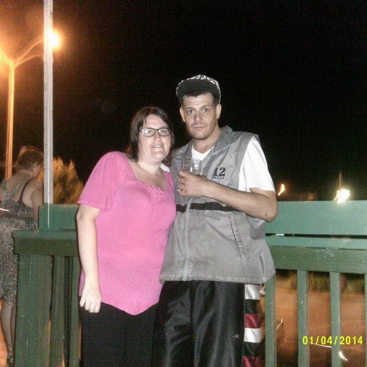 i have 2 boys 4 and 2 and half and a fiance i have been with for 4 years and 2 months