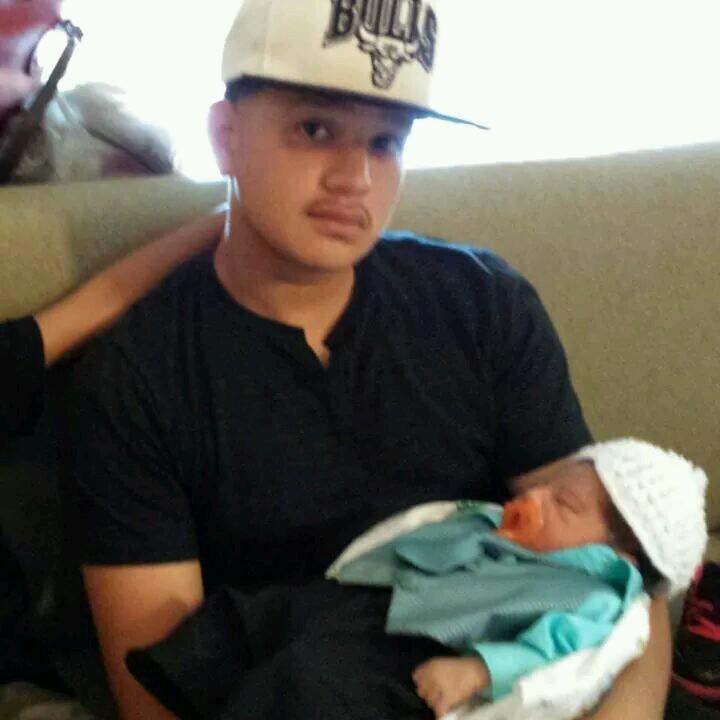 lealroger253's profile picture. Livin Life ;)