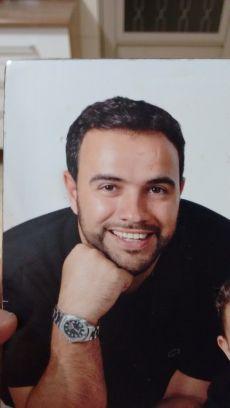 Servo de Deus, casado com Ana Carolina, pai de Luara e Caio, apaixonado por Jesus e peregrino nessa terra!