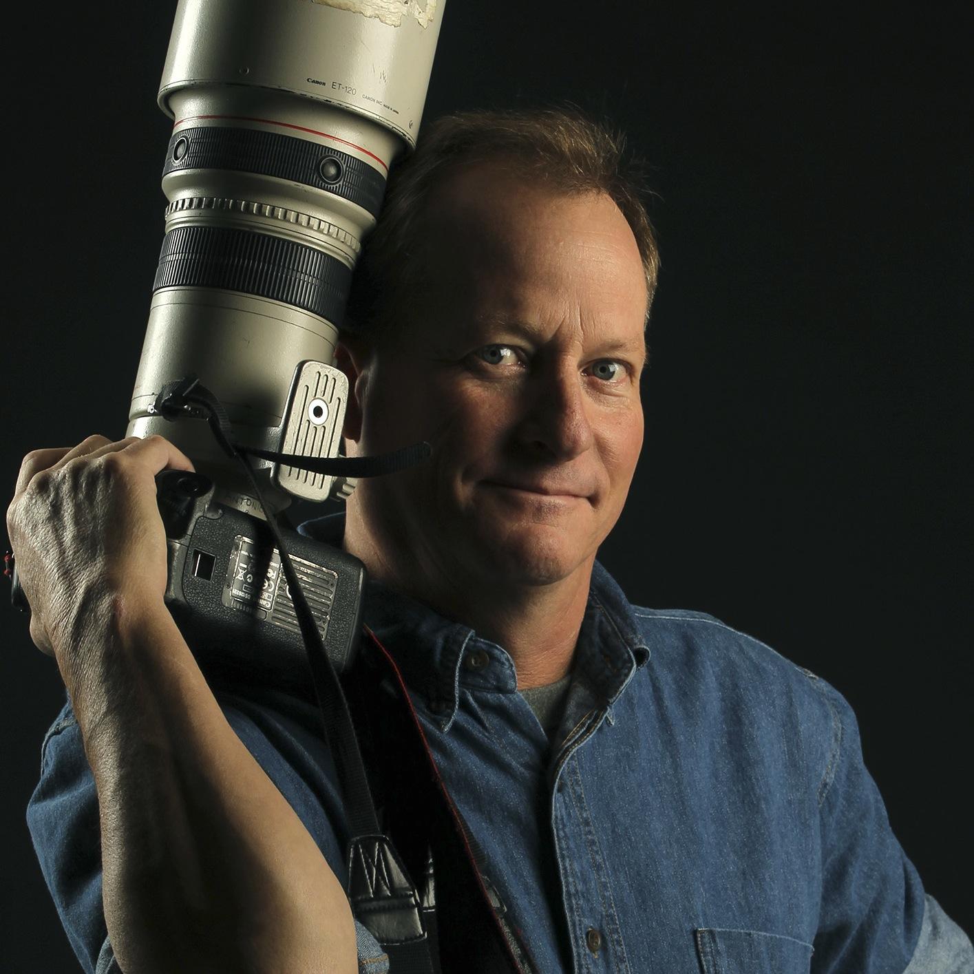 Photojournalist and music lover. Father of two great kids.