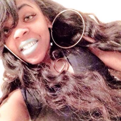 zippmy__dress's profile picture. im stuckup too you ONLY cause you BROKEE❤️