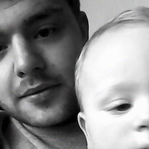 PerryDea's profile picture. Suck me.