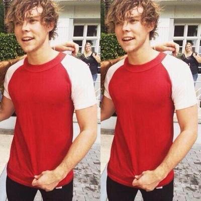 @_kinkyhxrry is my kitten and im his boo i love baby stay strong and remember for ever and always father to @babyprincessni emma and jayden engaged 25-12-14