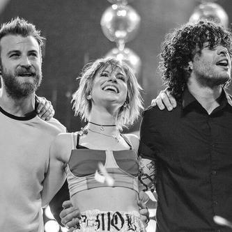 Some of us have to grow up sometimes
And so if I have to I’m gonna leave you behind*
