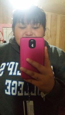 loveemeriyl's profile picture. 