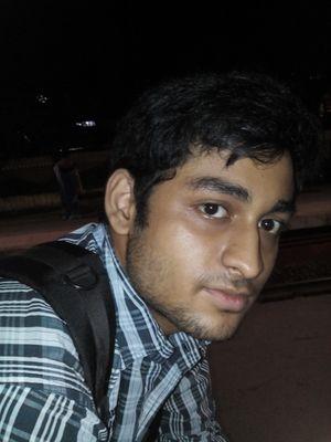 paulamit880's profile picture. 