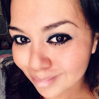 Enamorada de la vida y le doy gracias a dios x darme la oportunida de tener a un esposo maravilloso Sergio y una familia bella. Los amo!